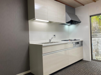 ���s�{���s�s������R�c�t�����̌ˌ����݂̃L�b�`��