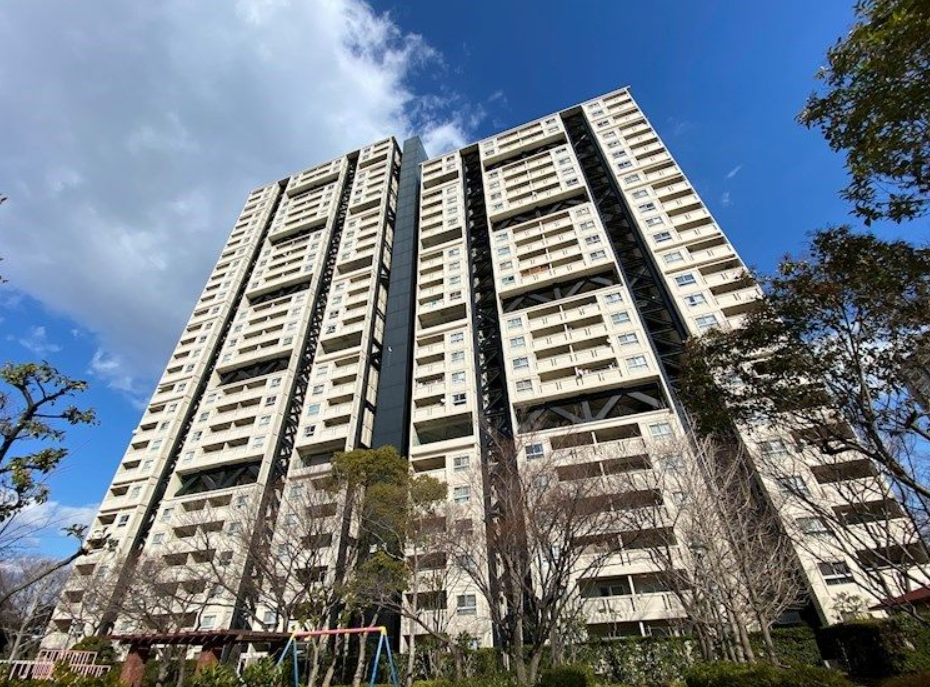 ���Ɍ������s��t���̓����}���V�����̌��n�O�ώʐ^