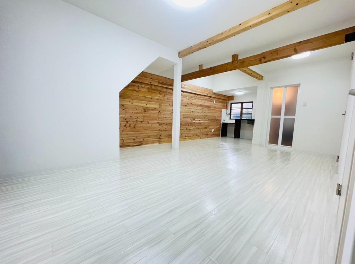 ���{�򍲖�s�����̌ˌ����݂̂��̑�����