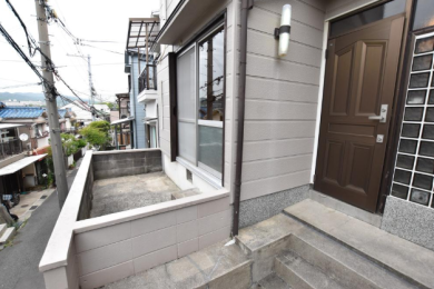 ���Ɍ��_�ˎs���c���r�c1���ڂ̌ˌ����݂̌��n�O�ώʐ^