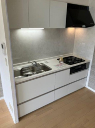 ���Ɍ��_�ˎs�����Z�g�R��2���ڂ̓����}���V�����̃L�b�`��