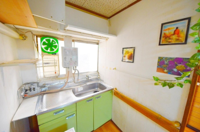 ���{��s�����K���̌ˌ����݂̃L�b�`��