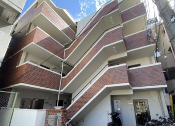 ���Ɍ����{�s��ˑ��̓����}���V�����̌��n�O�ώʐ^