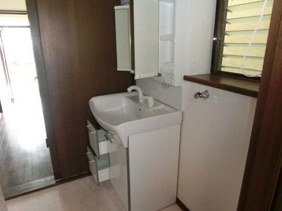 Ɍ_ˎs{断@~т̌ˌ݂̐ʑEʏ