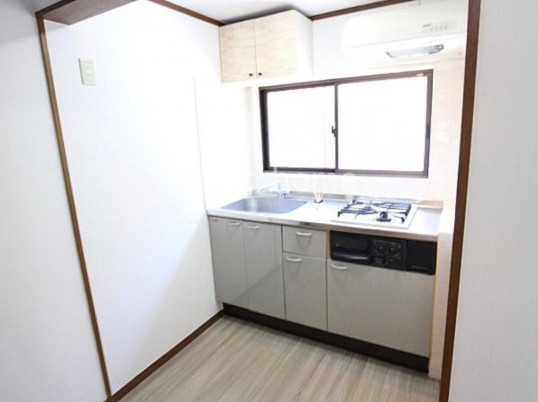 ���{�L���s�单��3���ڂ̌ˌ����݂̃L�b�`��