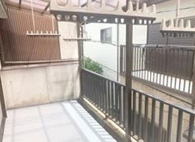 ���Ɍ��_�ˎs���ɋ��䏊���̌ˌ����݂̃o���R�j�[