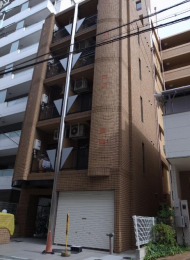 ���Ɍ��_�ˎs�����b�쒬3���ڂ̓����}���V�����̌��n�O�ώʐ^