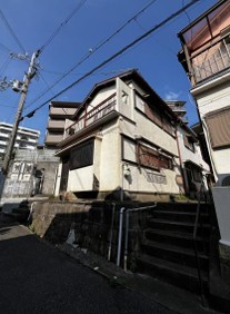 ���Ɍ��_�ˎs�����擌����3���ڂ̌ˌ����݂̌��n�O�ώʐ^