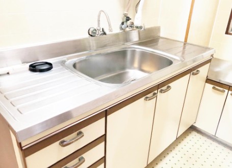 ���{�x�c�юs���r��5-19-7�̓����}���V�����̃L�b�`��