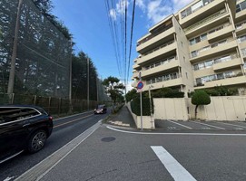 ���Ɍ���ˎs�t����1����3-3�̓����}���V�����̌��n�O�ώʐ^