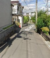 ���Ɍ��쐼�s��ԉ��~2���ڂ̌ˌ����݂̑O�ʓ��H�܂ތ��n�ʐ^