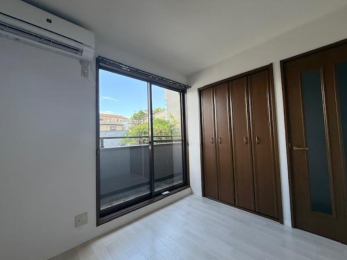 ���Ɍ��_�ˎs���ɋ�n�꒬�̌ˌ����݂̃��r���O�ȊO�̋���