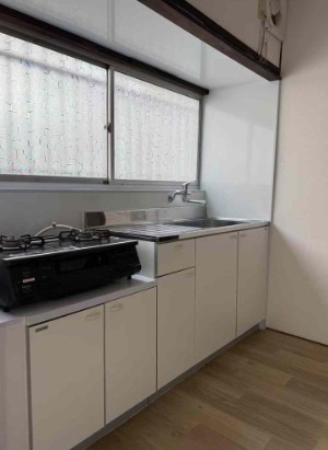 ���{����s���c��1���ڂ̌ˌ����݂̃L�b�`��