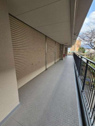 ���{�����s���[7���ڂ̔���X�܁E�������̌��n�O�ώʐ^