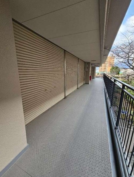 ���{�����s���[7���ڂ̔���X�܁E�������̌��n�O�ώʐ^