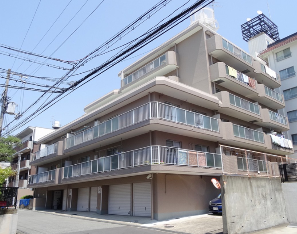 ���{�L���s����1����6-23�̓����}���V�����̌��n�O�ώʐ^