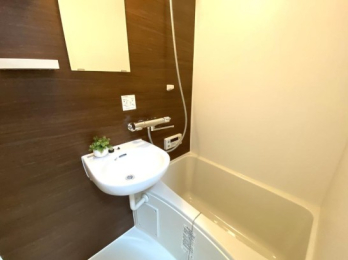 Ɍ_ˎs扺͌4ڂ̓}V̗